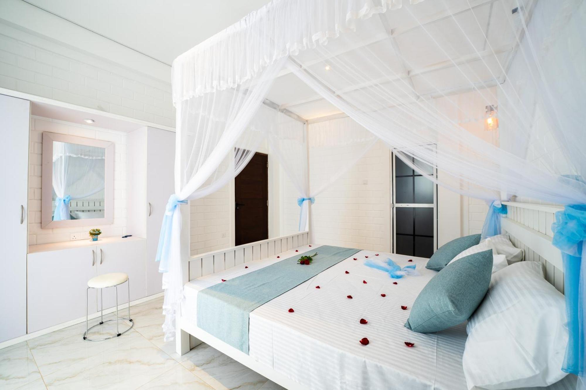 Bliss Blessings Villa & Spa - Hikkaduwa Bagian luar foto