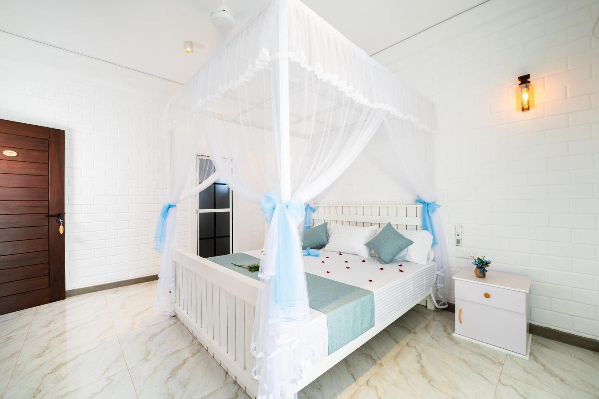 Bliss Blessings Villa & Spa - Hikkaduwa Bagian luar foto